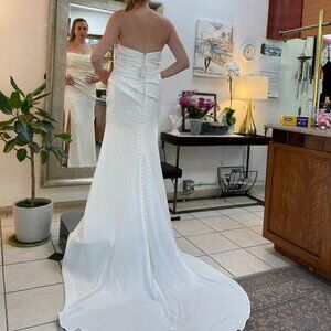 NEW Essence of Australia Wedding Gown